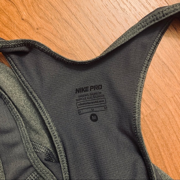 NIKE shirt - Picture 3 of 3